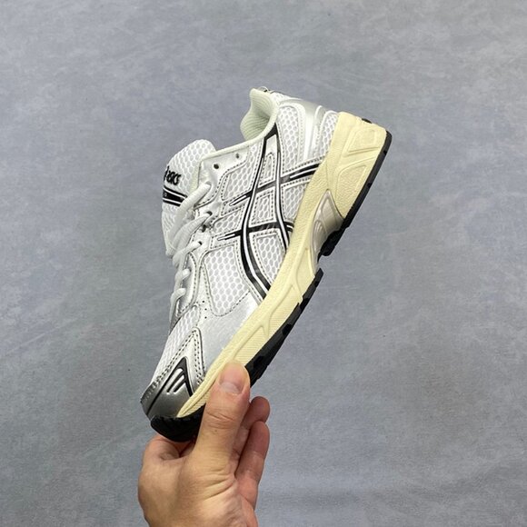 Asics Gel-1130 Silver-Yellow Running Shoes - Picture 7 of 9